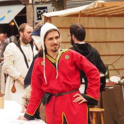 Cotte encolure brode