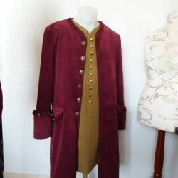 Costume rouge et caramel 