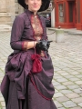 robe 1890 violette et rouge3