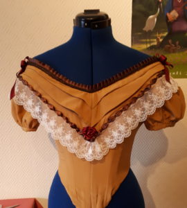 haut de robe de bal