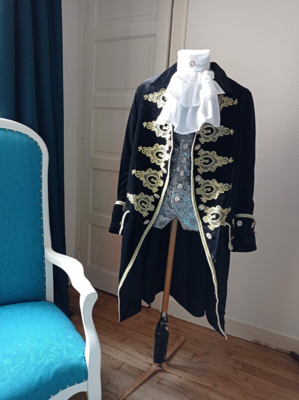 costume 18eme siècle