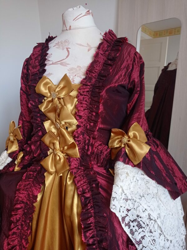 robe femme 18ème siècle