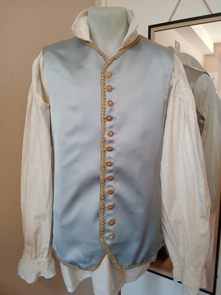 gilet 18 ème siècle